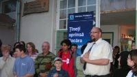 Thumbs 2008 04 11 Helpstep 005 in Kerze mit 437 Dochten wurde in Bukarest angezündet